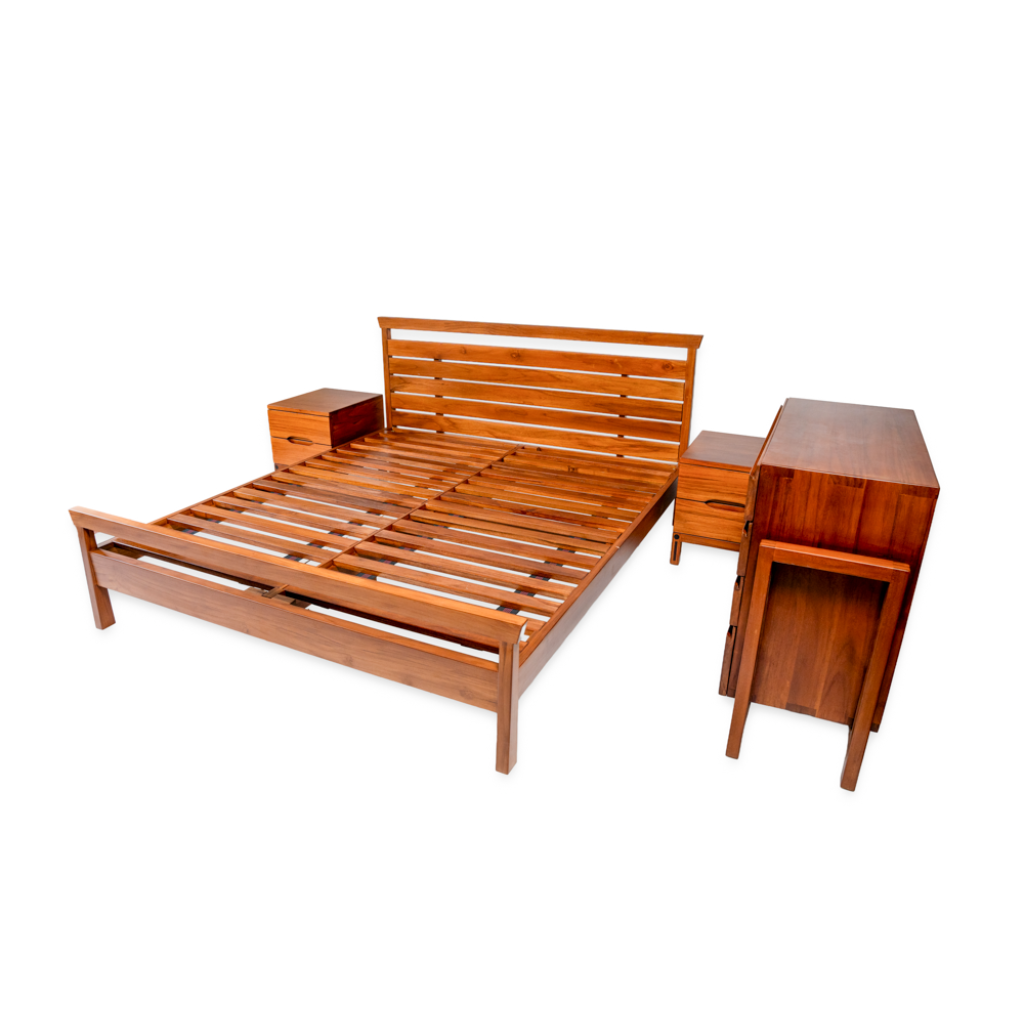 Amari Bed