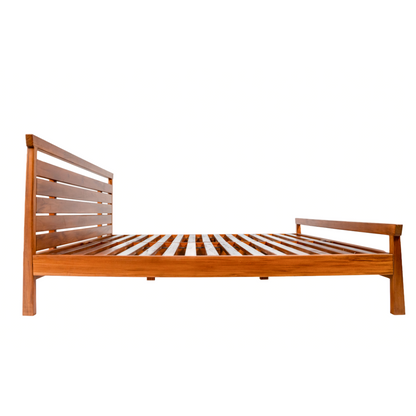 Amari Bed