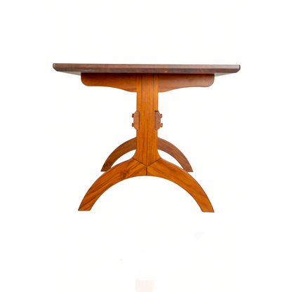 Oro Table