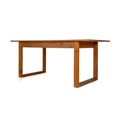 Linea Table