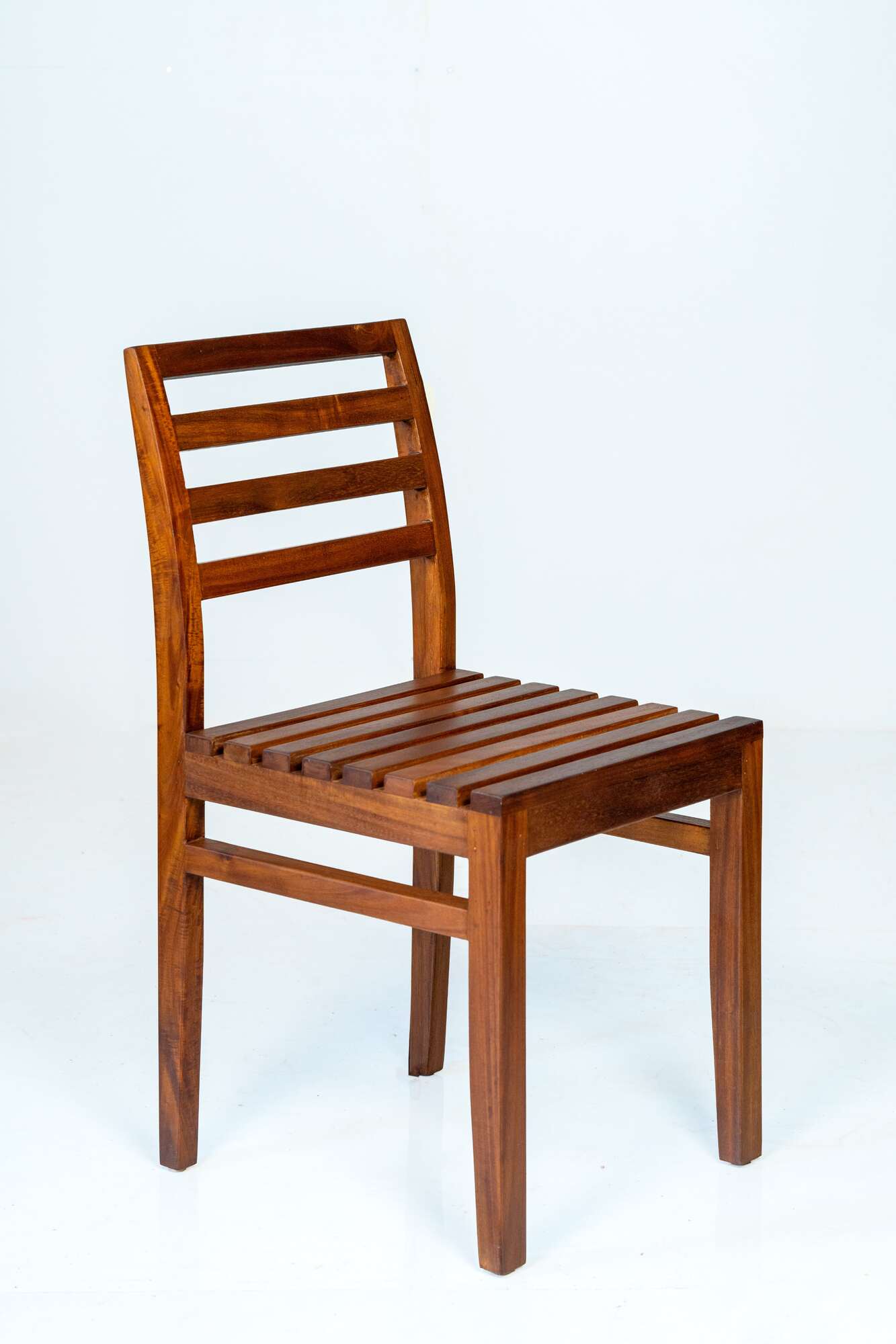 Lira Chair