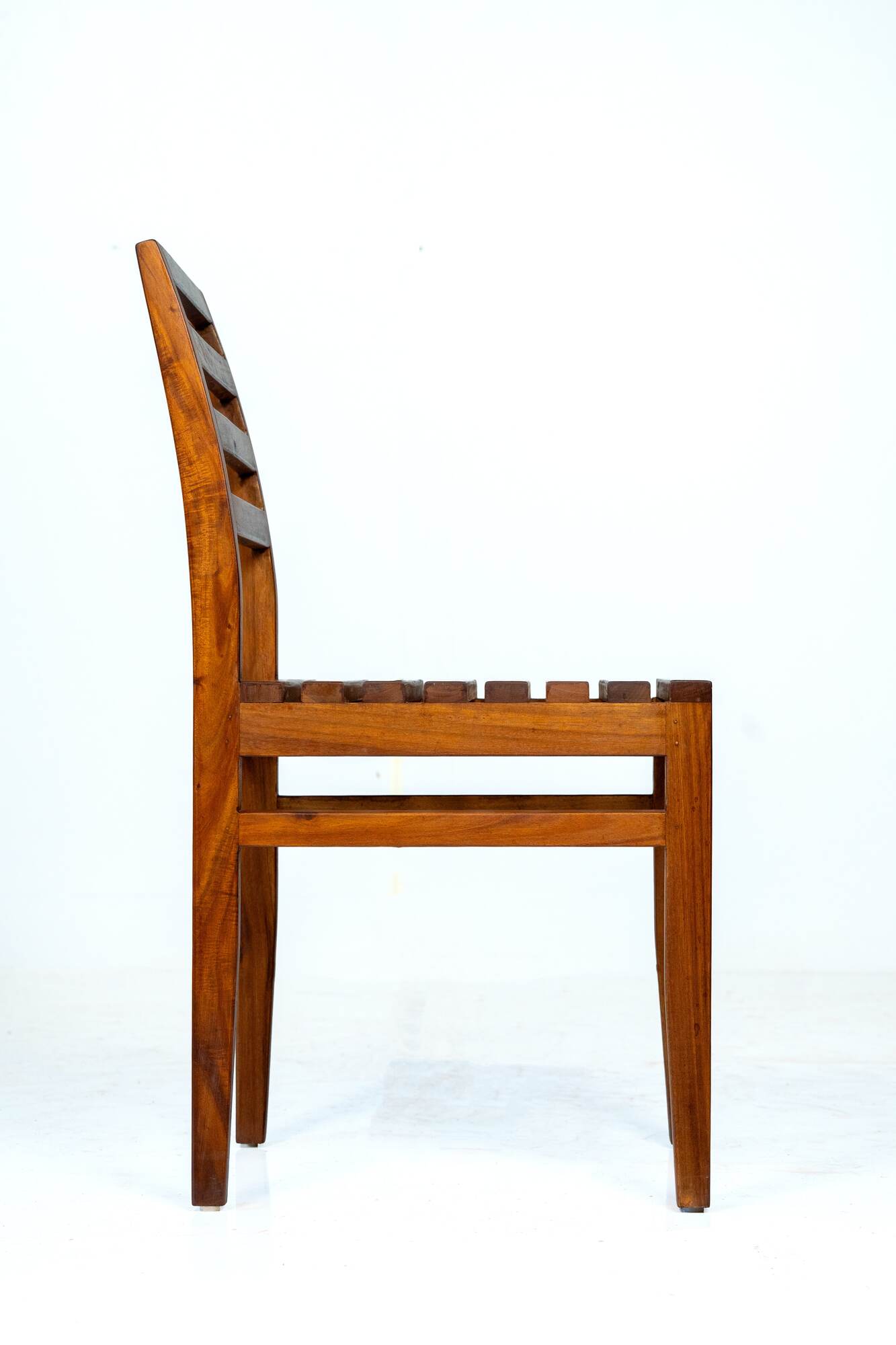Lira Chair