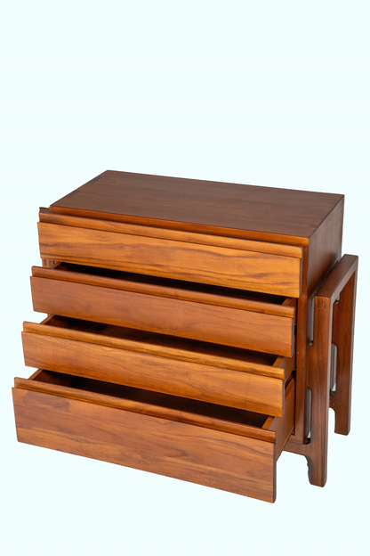 Auri chest